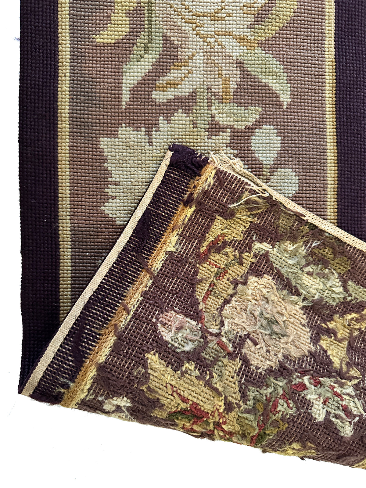 Needlepoint ID: D108