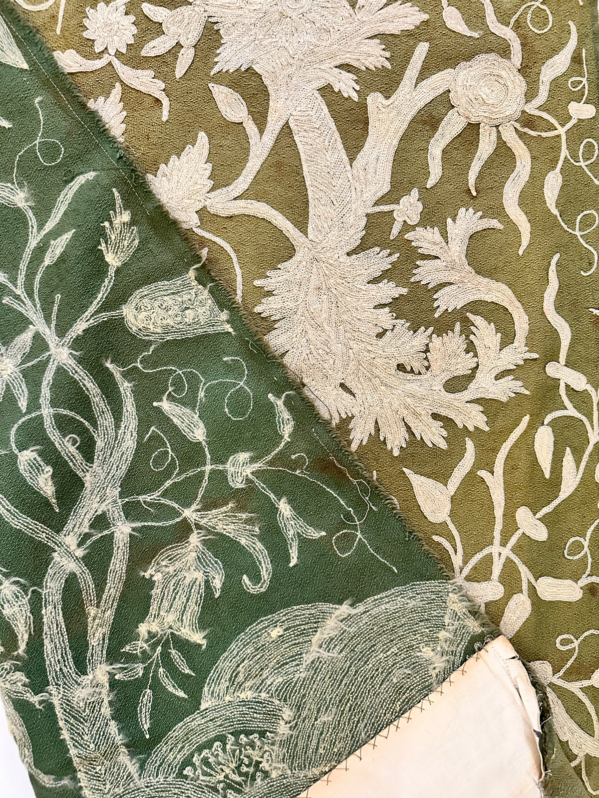 Arts and Crafts Textile ID: M113